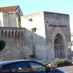 Appartement 8 Personnes En Face Des Remparts Climatise Avec Terrasse Et Parking